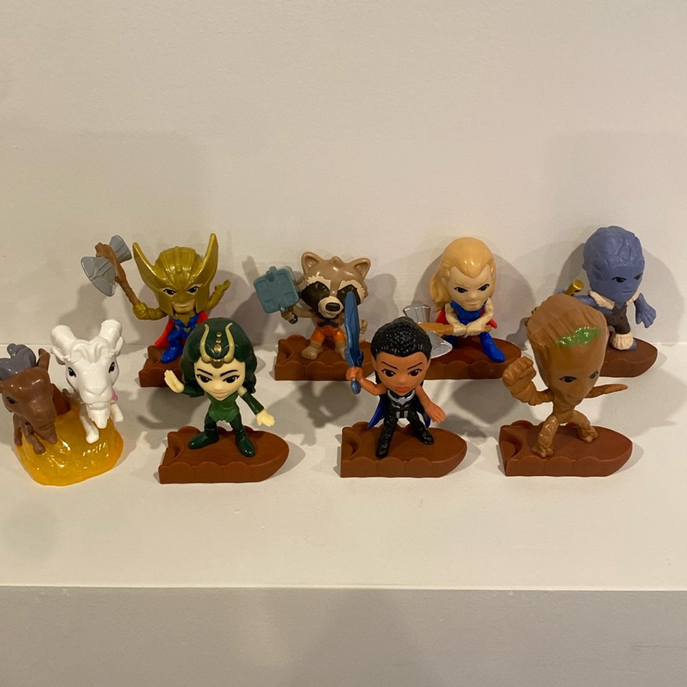Set of 8 2022 Thor Love & Thunder McDonald’s Toys    marvel boys toys happy meal